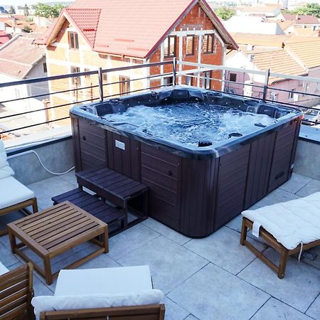 Hotel Fantazia Oradea Exteriér fotografie