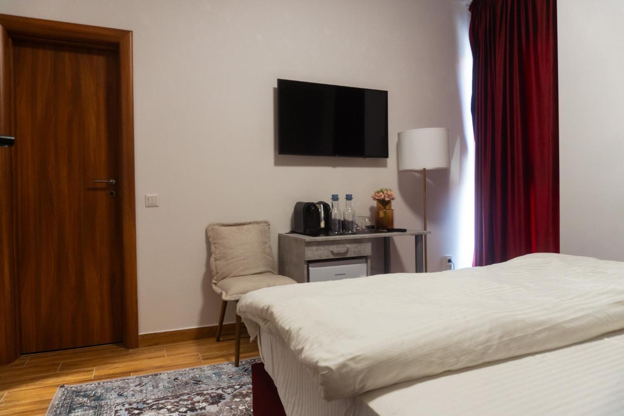 Hotel Fantazia Oradea Exteriér fotografie